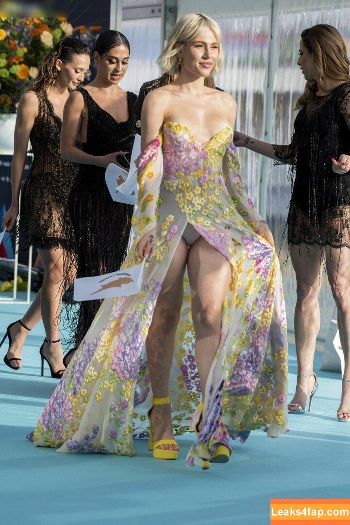 OOPS!!! International /  слитое фото фото #14173