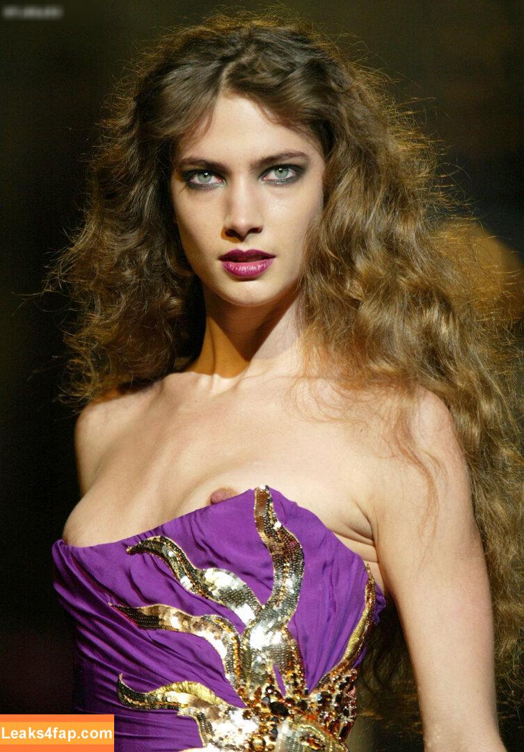 OOPS!!! International /  leaked photo photo #14228