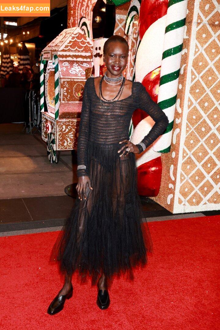 OOPS!!! International /  leaked photo photo #14393