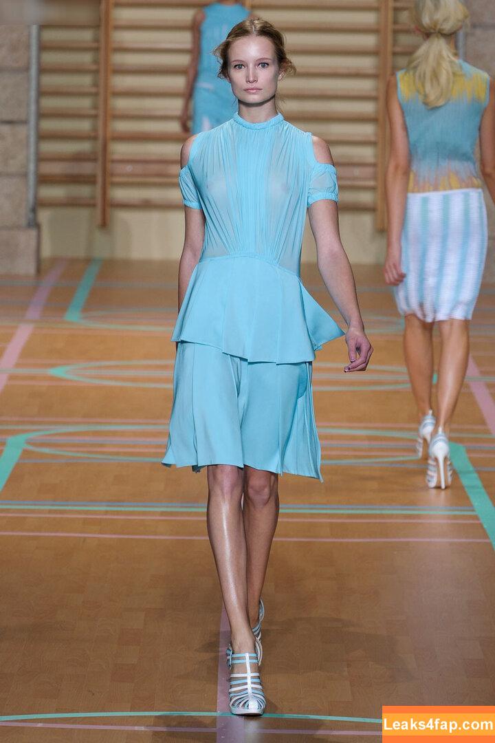 OOPS!!! International /  leaked photo photo #14529