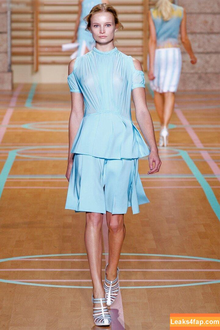 OOPS!!! International /  leaked photo photo #14530