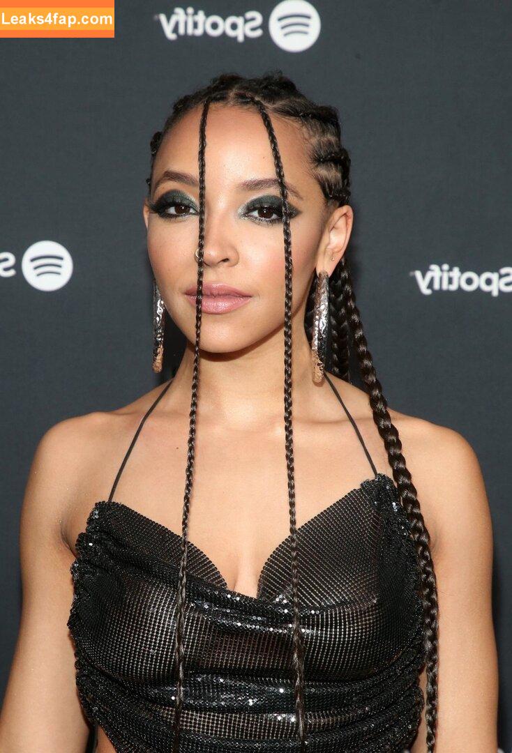 OOPS!!! International /  leaked photo photo #14638