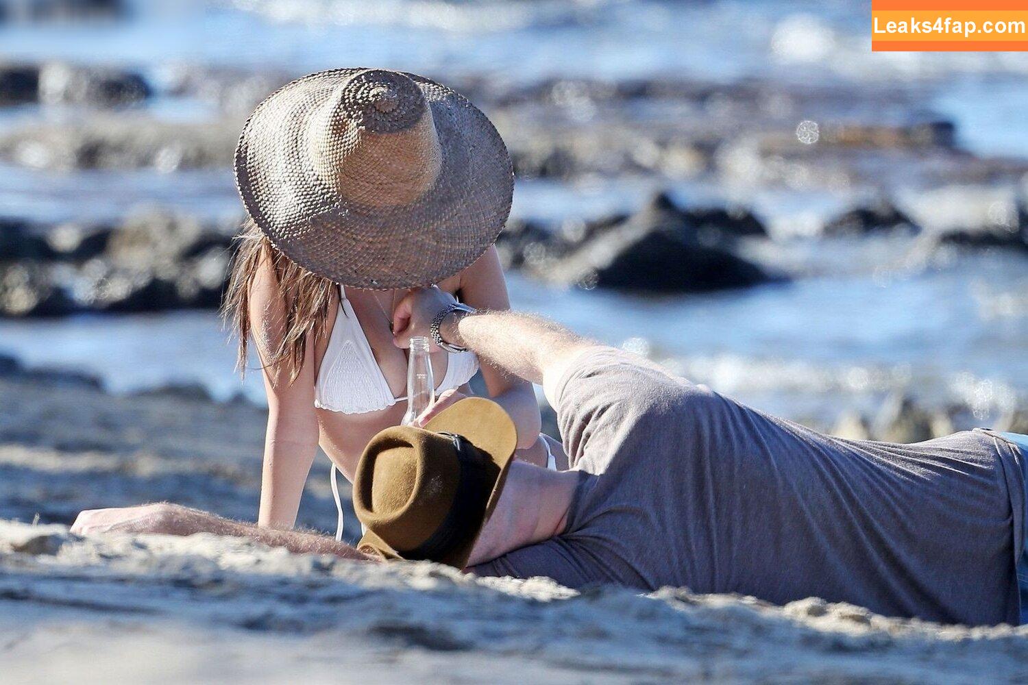 OOPS!!! International /  leaked photo photo #14656