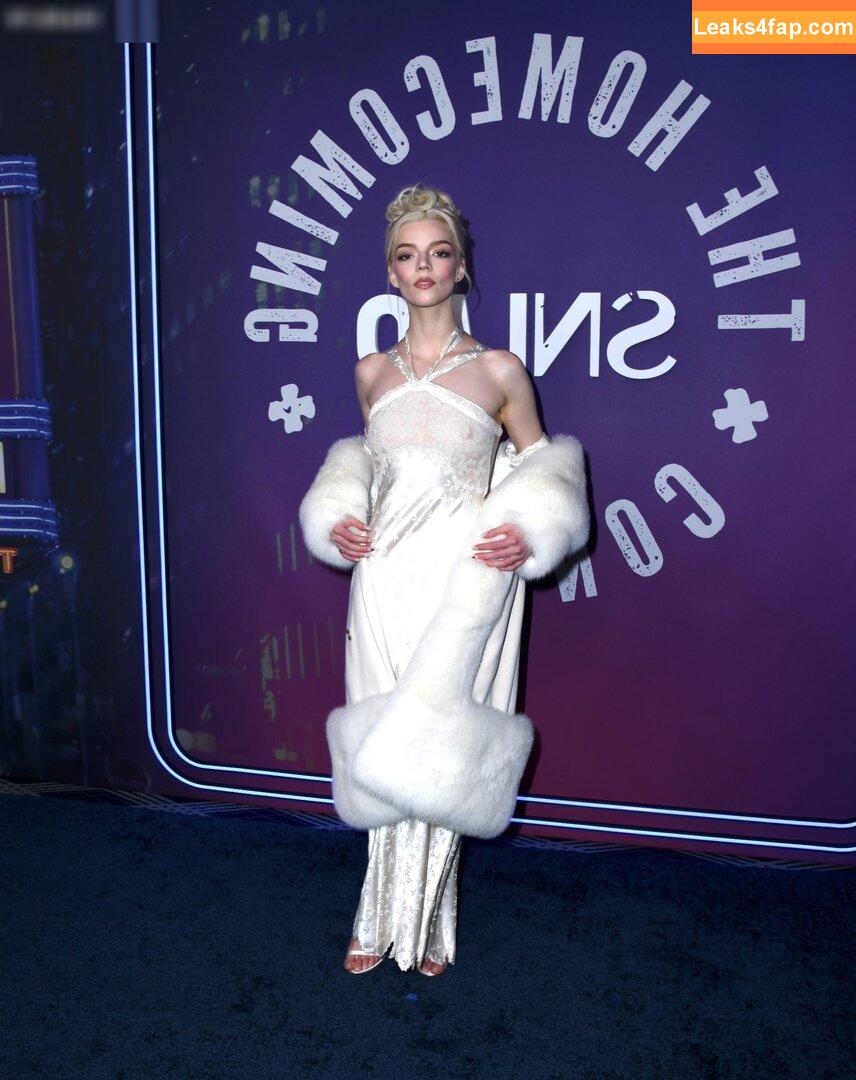 OOPS!!! International /  leaked photo photo #14817