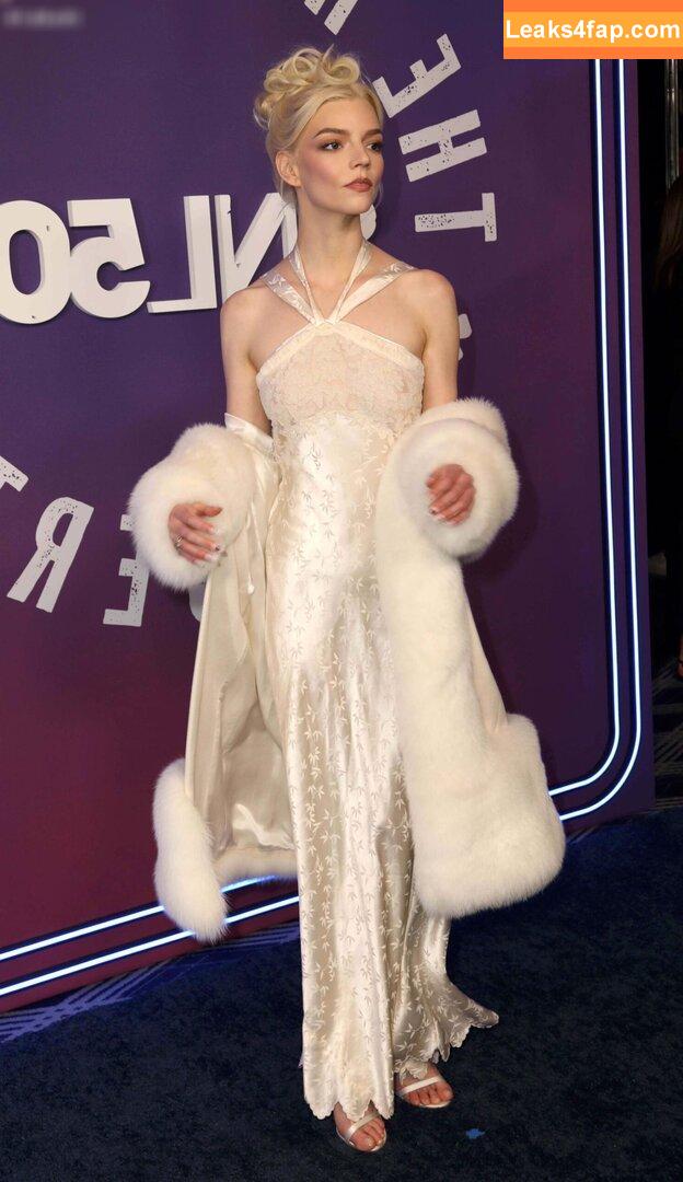 OOPS!!! International /  leaked photo photo #14820