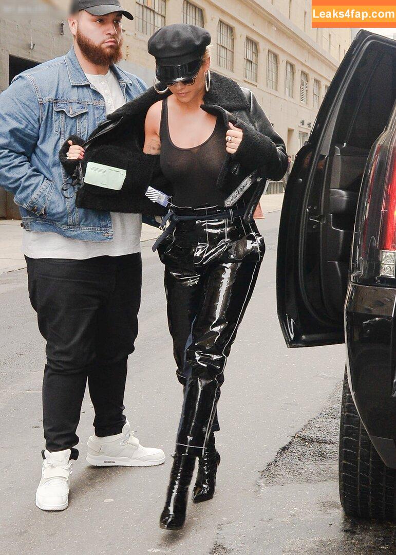 OOPS!!! International /  leaked photo photo #14939