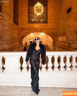 OOPS!!! International photo #14088