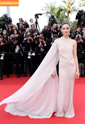 OOPS!!! International photo #14210