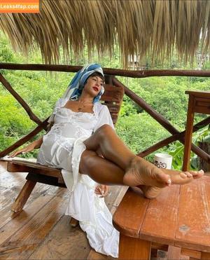 OOPS!!! International photo #14242