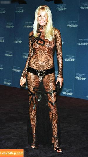 OOPS!!! International photo #14451