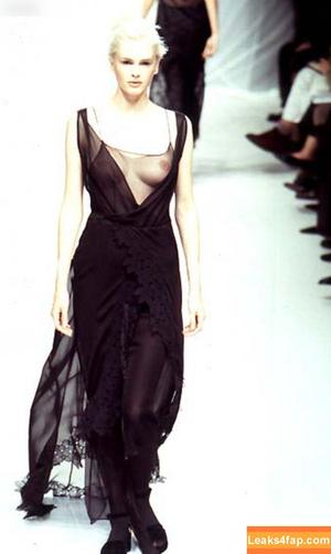 OOPS!!! International photo #14456