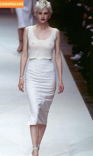 OOPS!!! International photo #14459