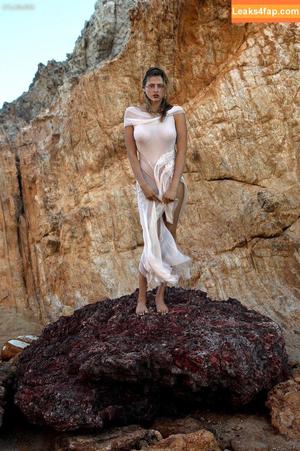 OOPS!!! International photo #14555