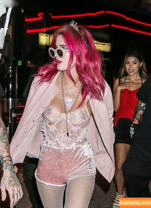 OOPS!!! International photo #14614