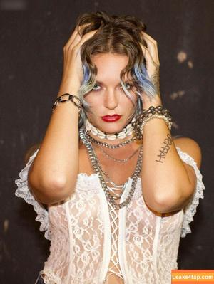 OOPS!!! International photo #14880