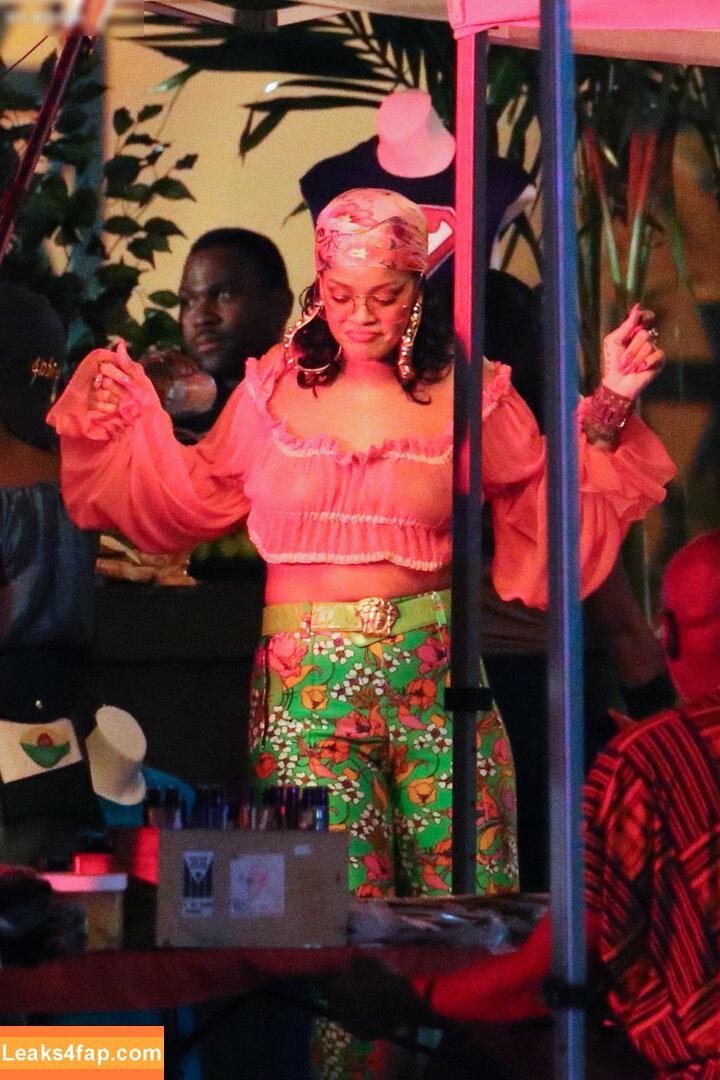 OOPS!!! International /  leaked photo photo #15041