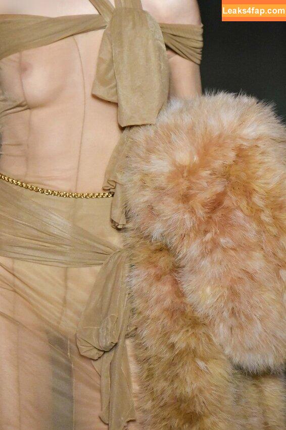 OOPS!!! International /  leaked photo photo #15857