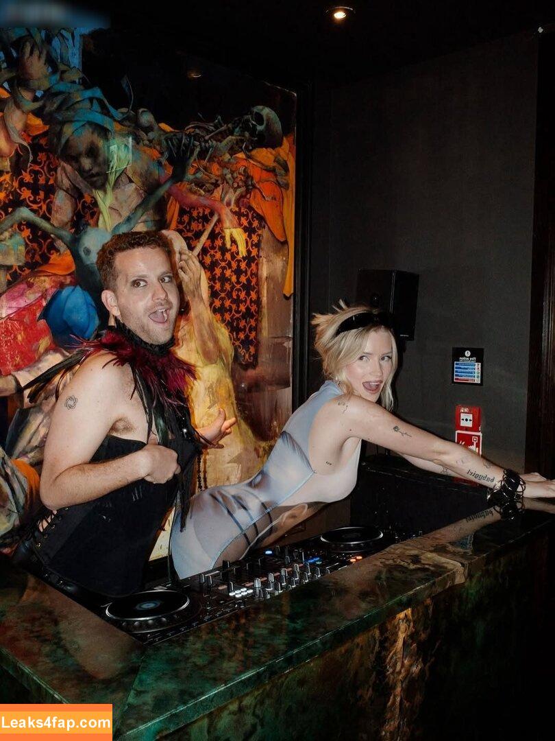 OOPS!!! International /  leaked photo photo #15987