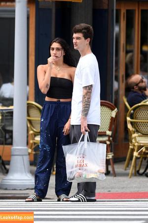 OOPS!!! International photo #15416