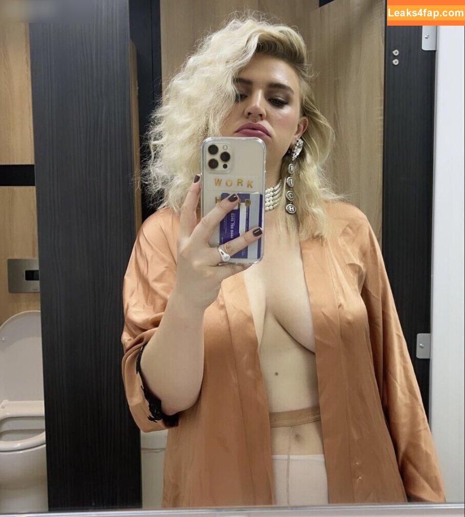 OOPS!!! International /  leaked photo photo #16127
