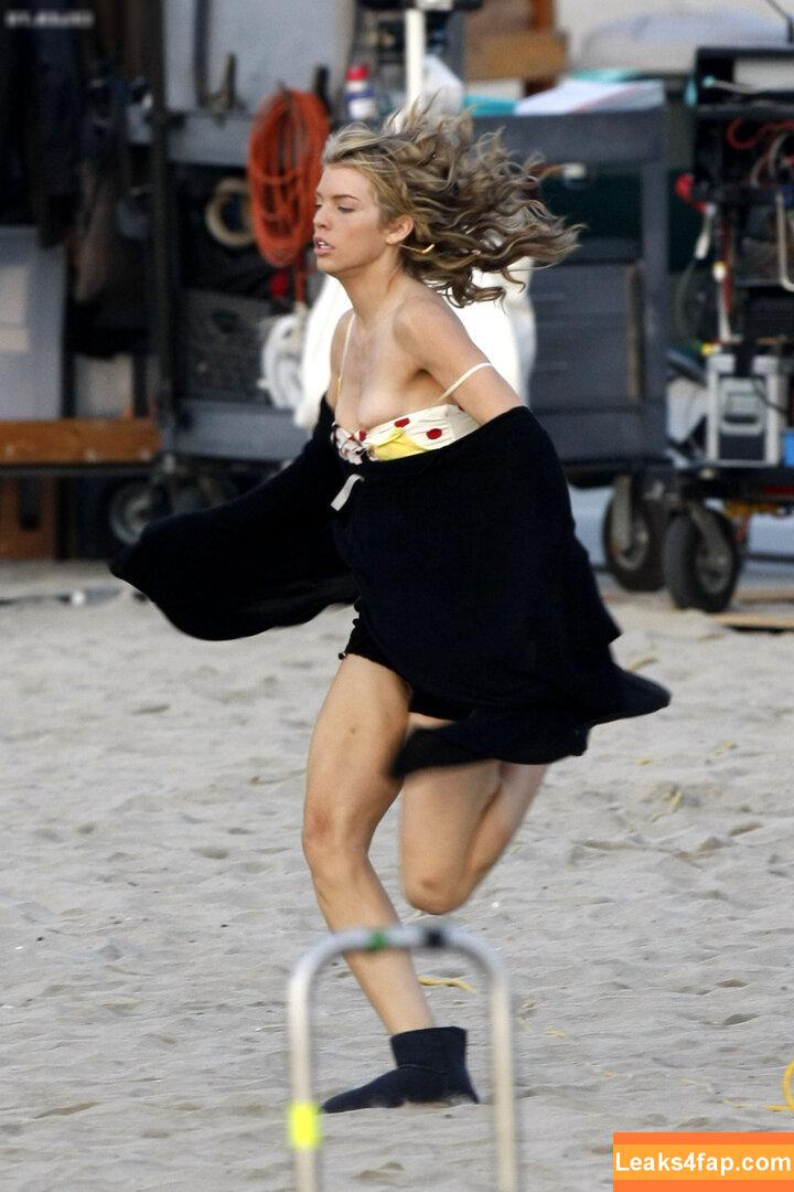 OOPS!!! International /  слитое фото фото #4129