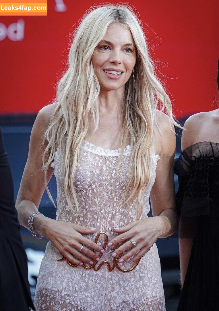 OOPS!!! International /  слитое фото фото #4827
