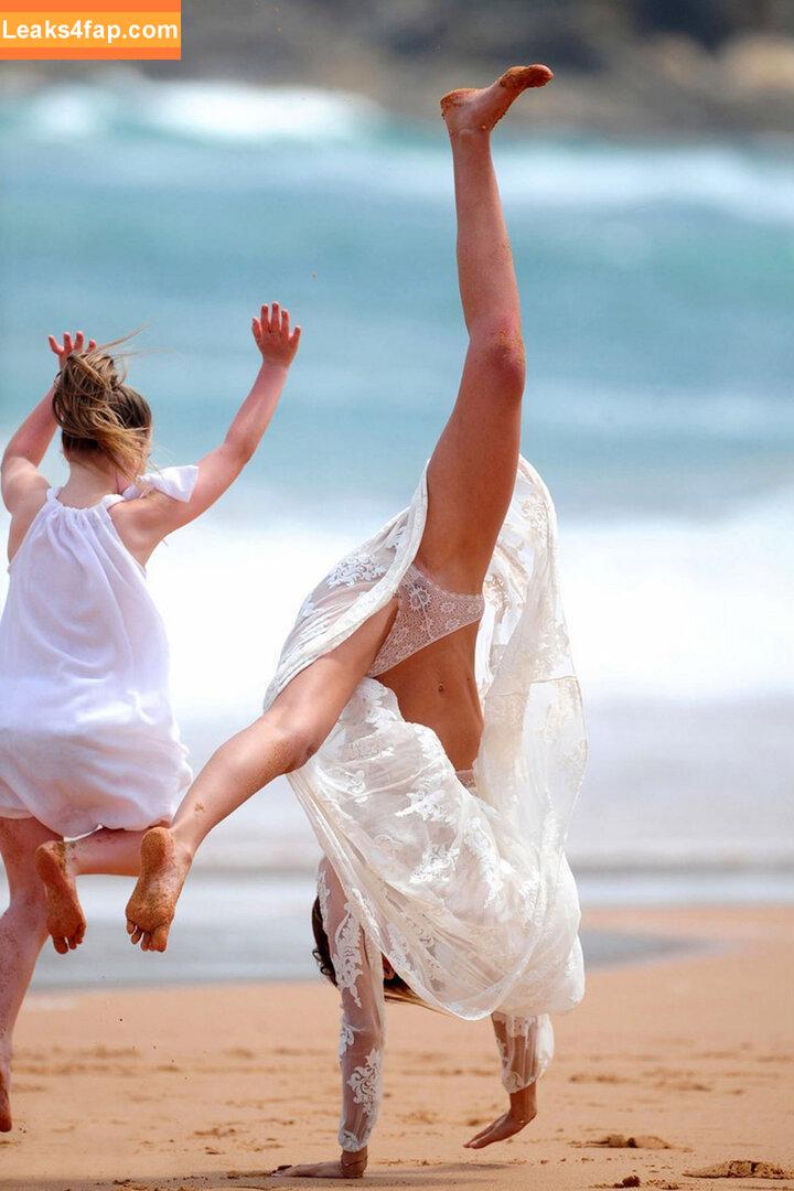 OOPS!!! International /  слитое фото фото #5671