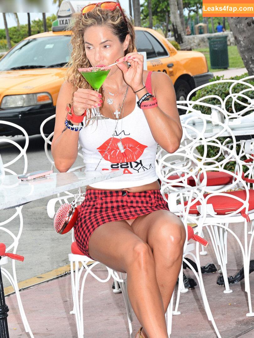 OOPS!!! International /  слитое фото фото #7681