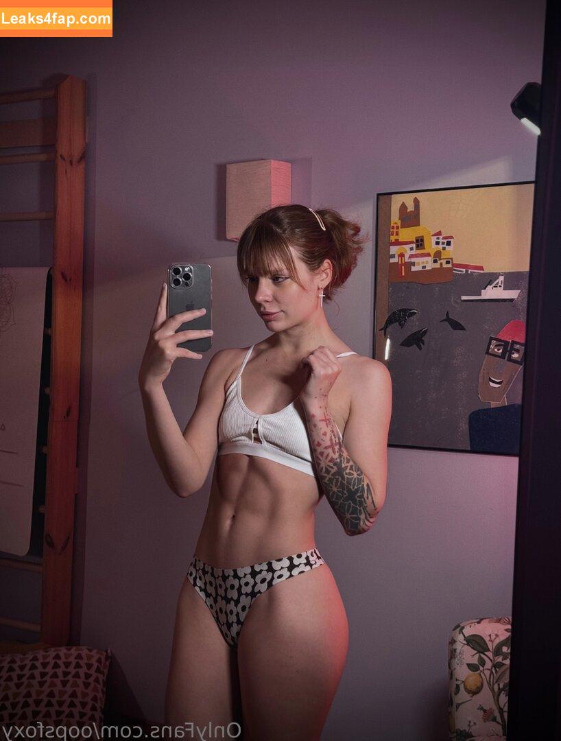 Oopsfoxy /  leaked photo photo #0002