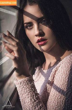 Ophelie Rullier photo #0412