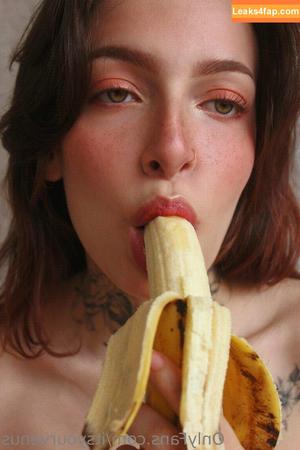 Oriana Valentine photo #0010