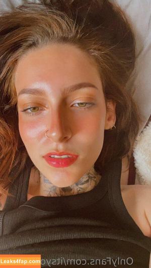 Oriana Valentine photo #0017