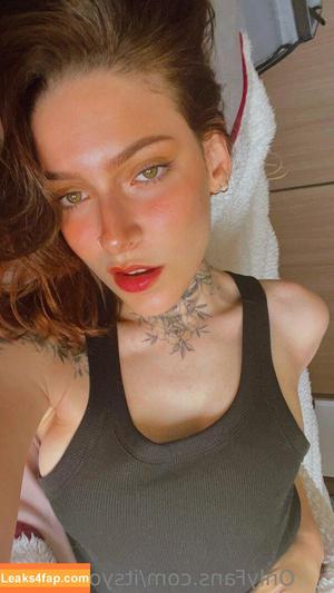 Oriana Valentine photo #0018