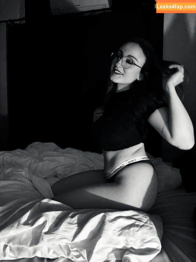 Oryvllmiee leaked photo photo #0026