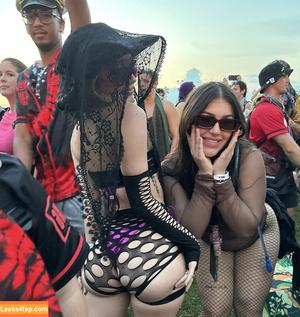 oturanwhozee photo #0001