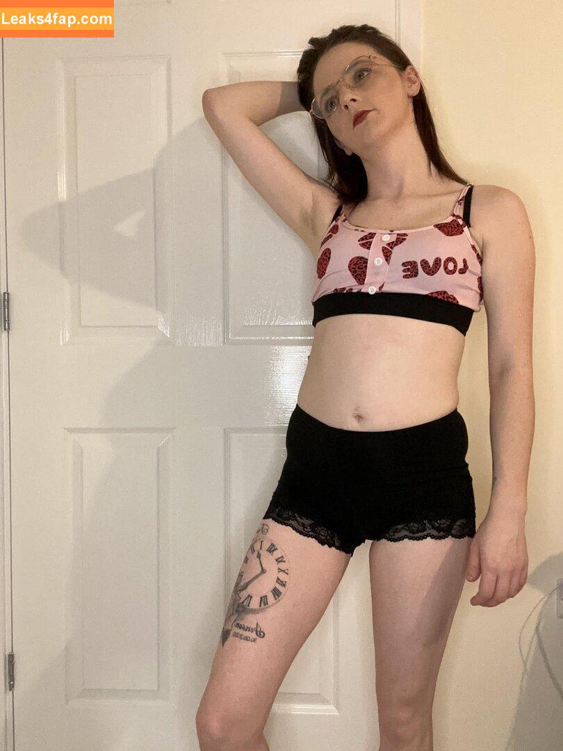 our_littlesecret / louise.bishopx leaked photo photo #0060