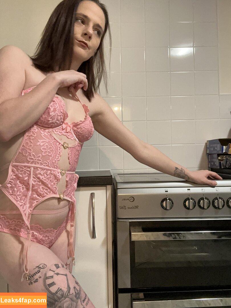 our_littlesecret / louise.bishopx leaked photo photo #0063
