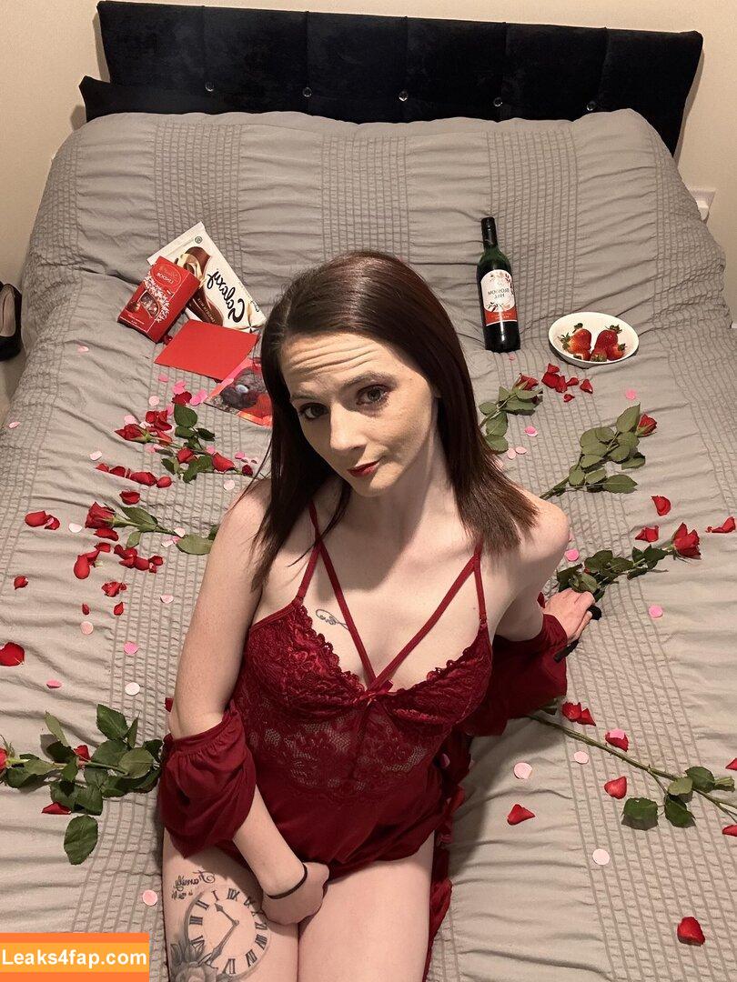 our_littlesecret / louise.bishopx leaked photo photo #0066
