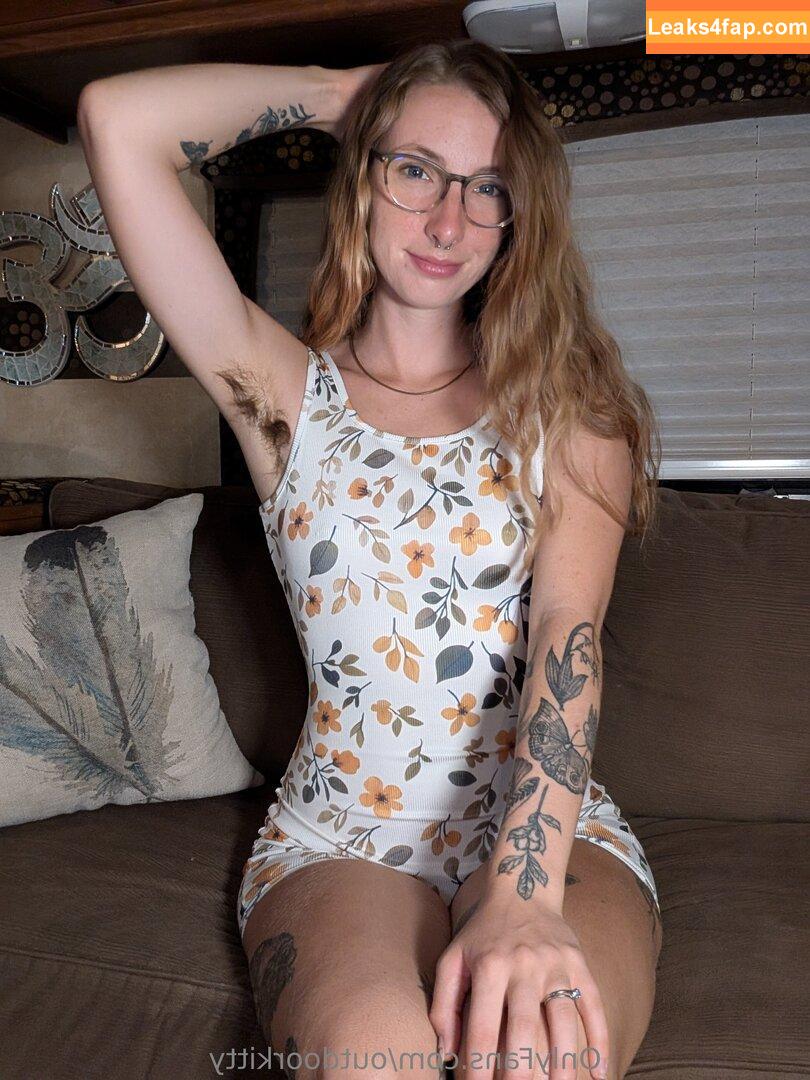 outdoorkitty / outdoorkittyyy leaked photo photo #0016