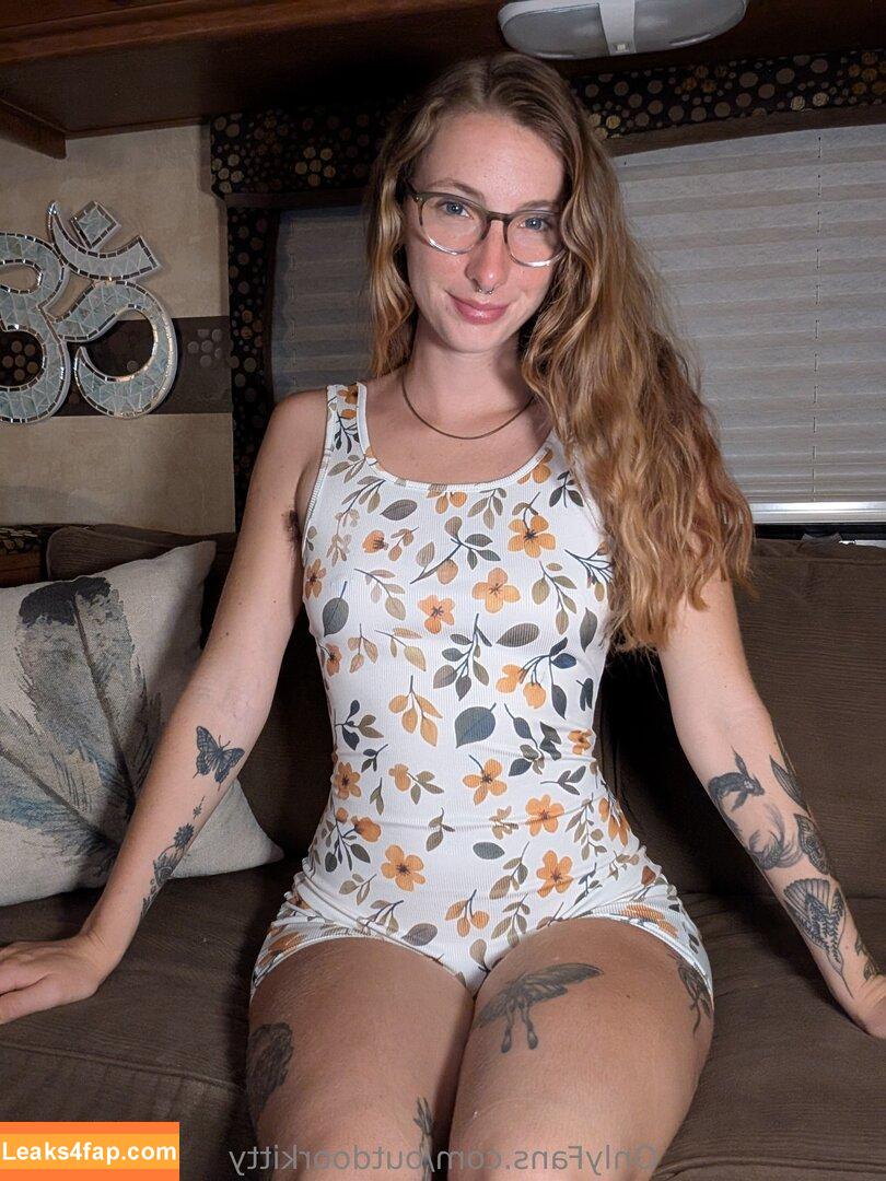 outdoorkitty / outdoorkittyyy leaked photo photo #0017
