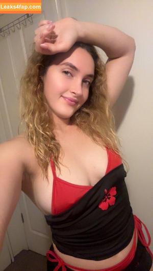 Özge Norman photo #0002