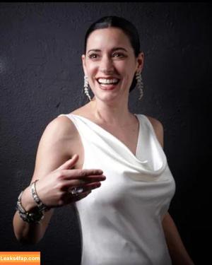 Paget Brewster photo #0002