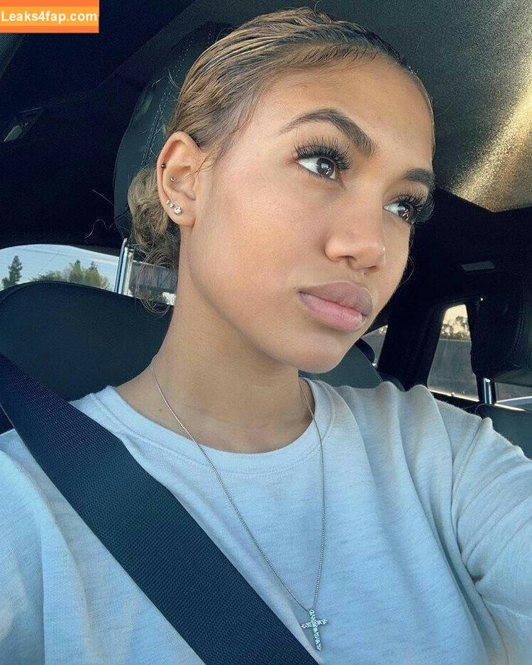 Paige Hurd / thugginn leaked photo photo #0039