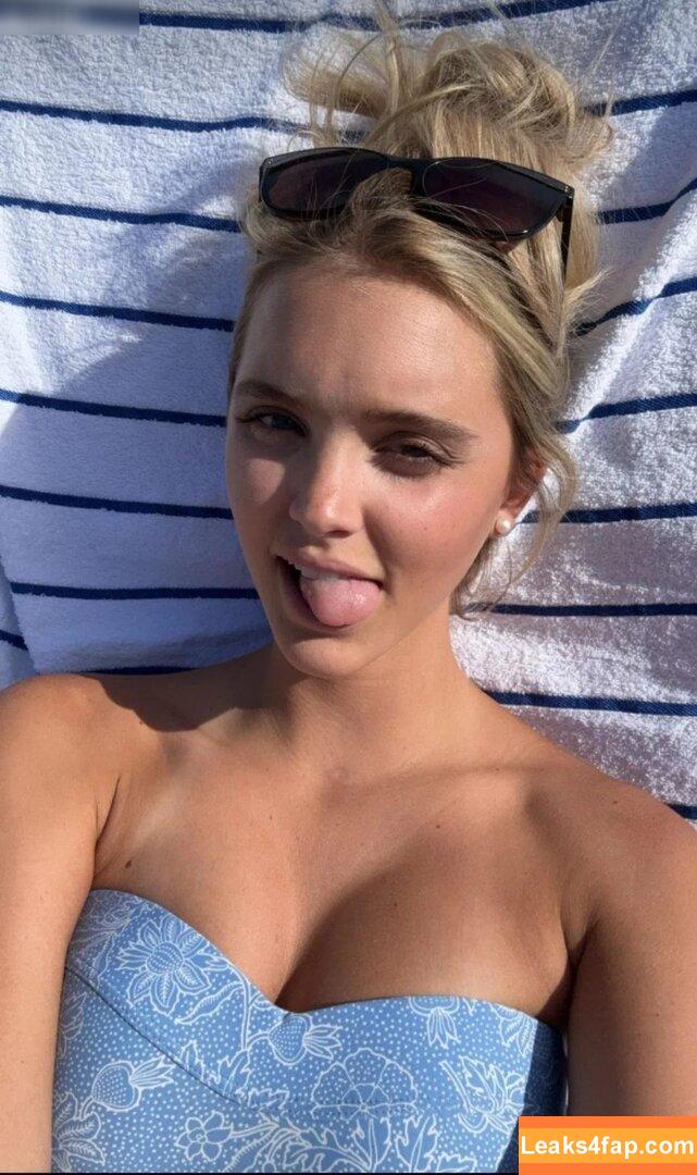 Paige Mackenzie / mackenziepage69 / paigexmackenzie leaked photo photo #0116
