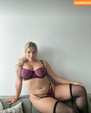 Paige Pilgrim photo #0125