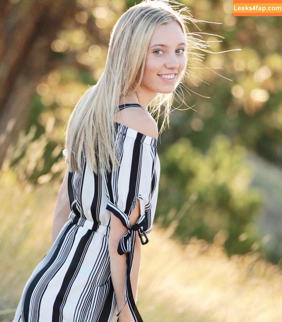 Paigebueckers /  leaked photo photo #0014