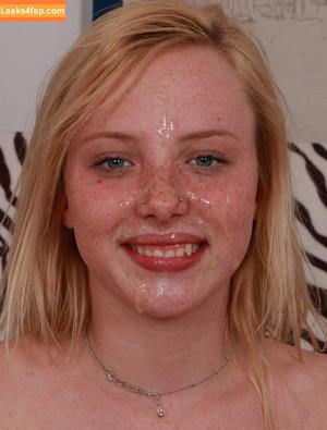 Pale Freckled Girls photo #0009