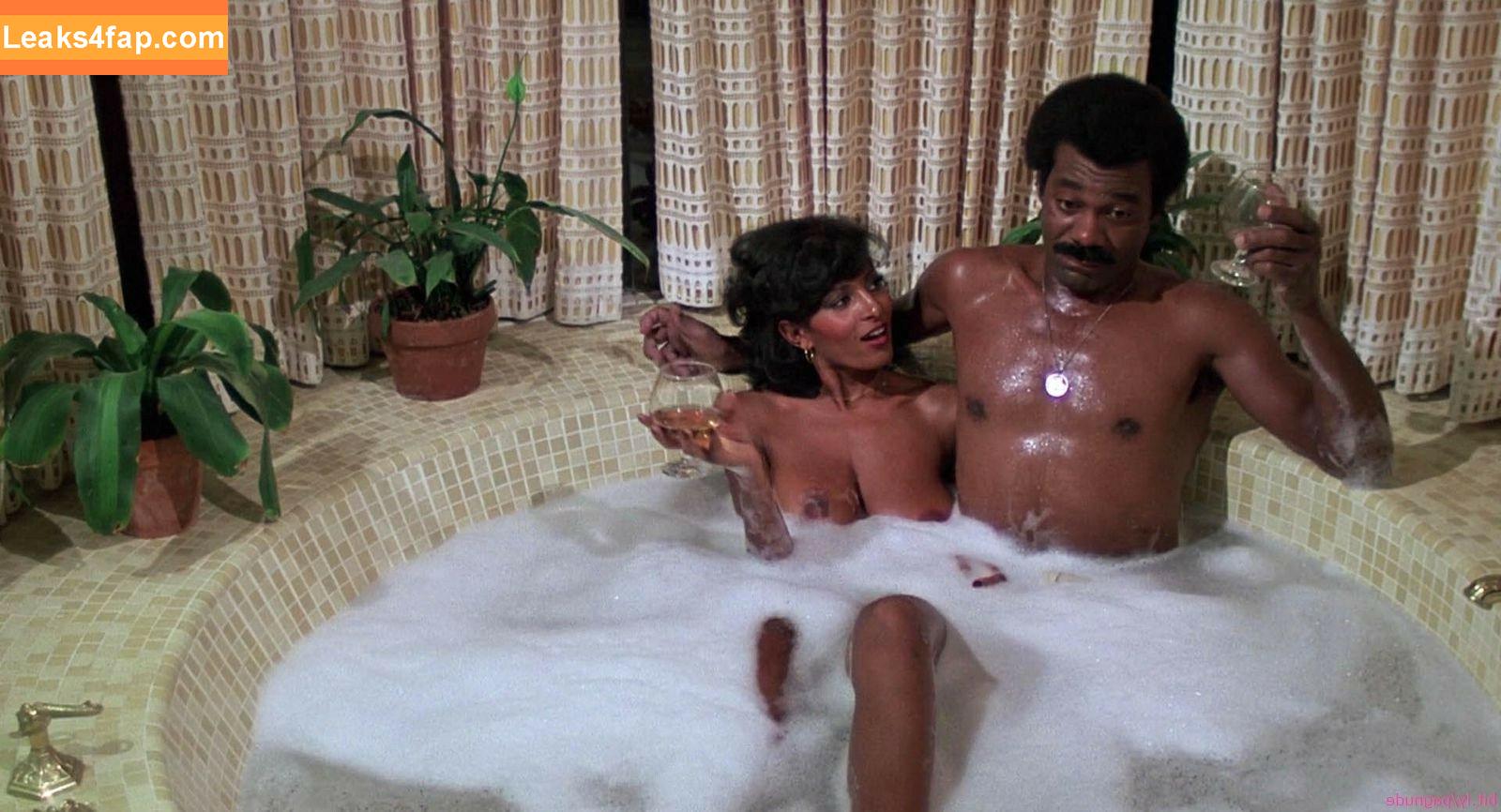 Pam Grier / fayejackson419 / pamrier leaked photo photo #0042