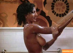 Pam Grier photo #0001