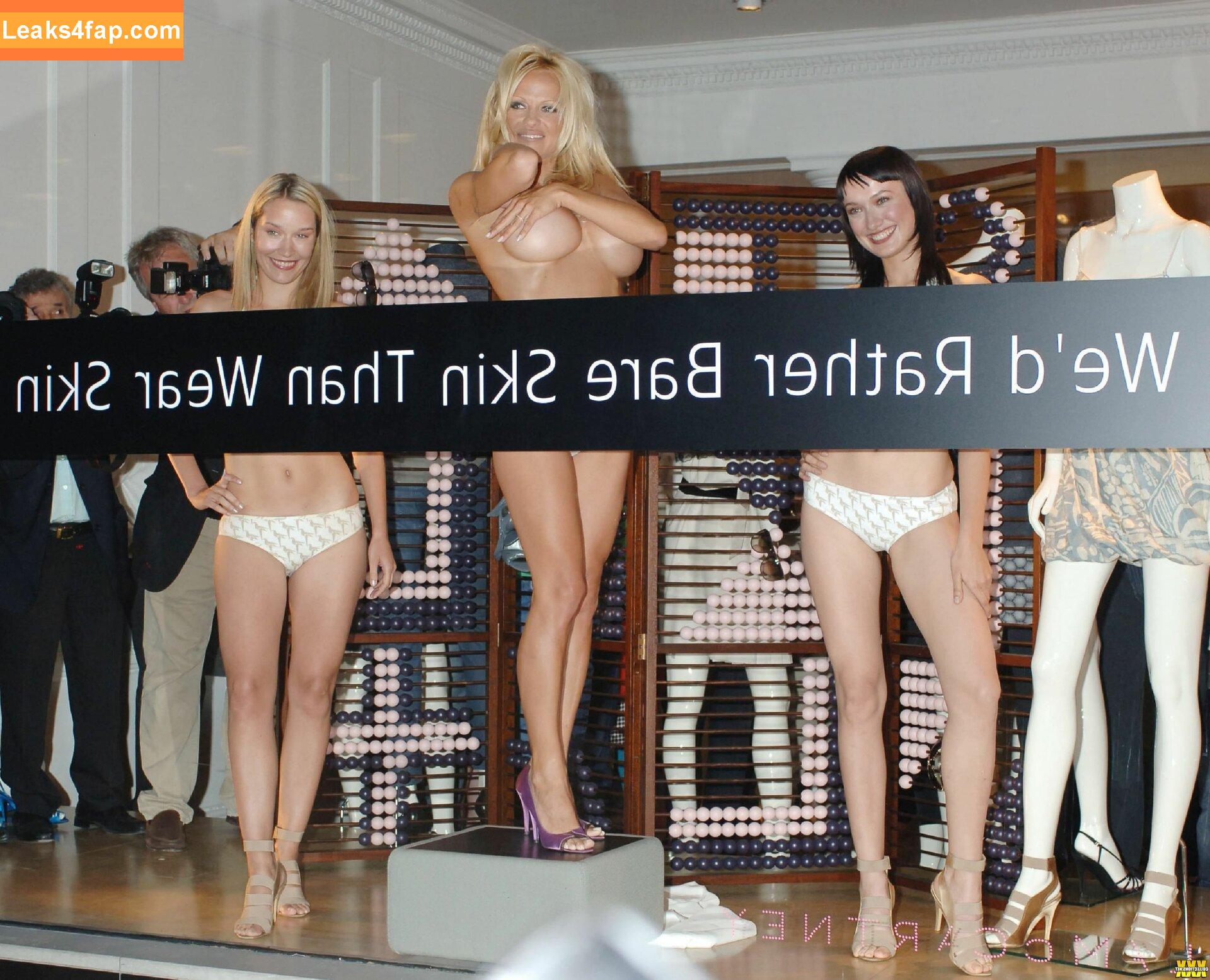 Pamela Anderson / pamelaanderson leaked photo photo #0215
